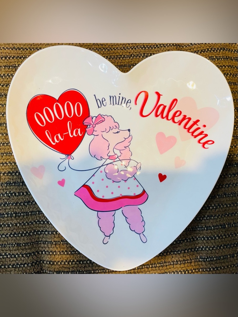 Pottery Barn Kids Heart Shaped Melamine Plates Set of 3 dog, kitten & dino - Picture 7 of 7